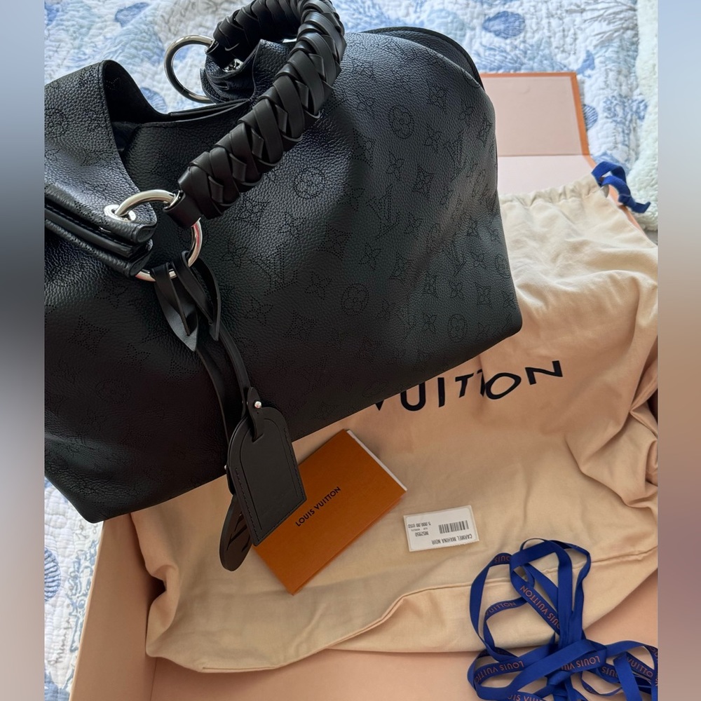 LOUIS VUITTON Carmel bag MAHINA Black with silver hardware EXCELLENT CONDITION